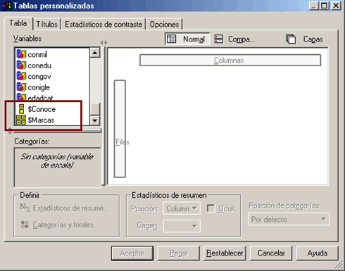 Ubicacion de los iconos de los conjuntos de respuesta multiple de Dicotomias y categorias en el generador de tablas personalizadas de SPSS